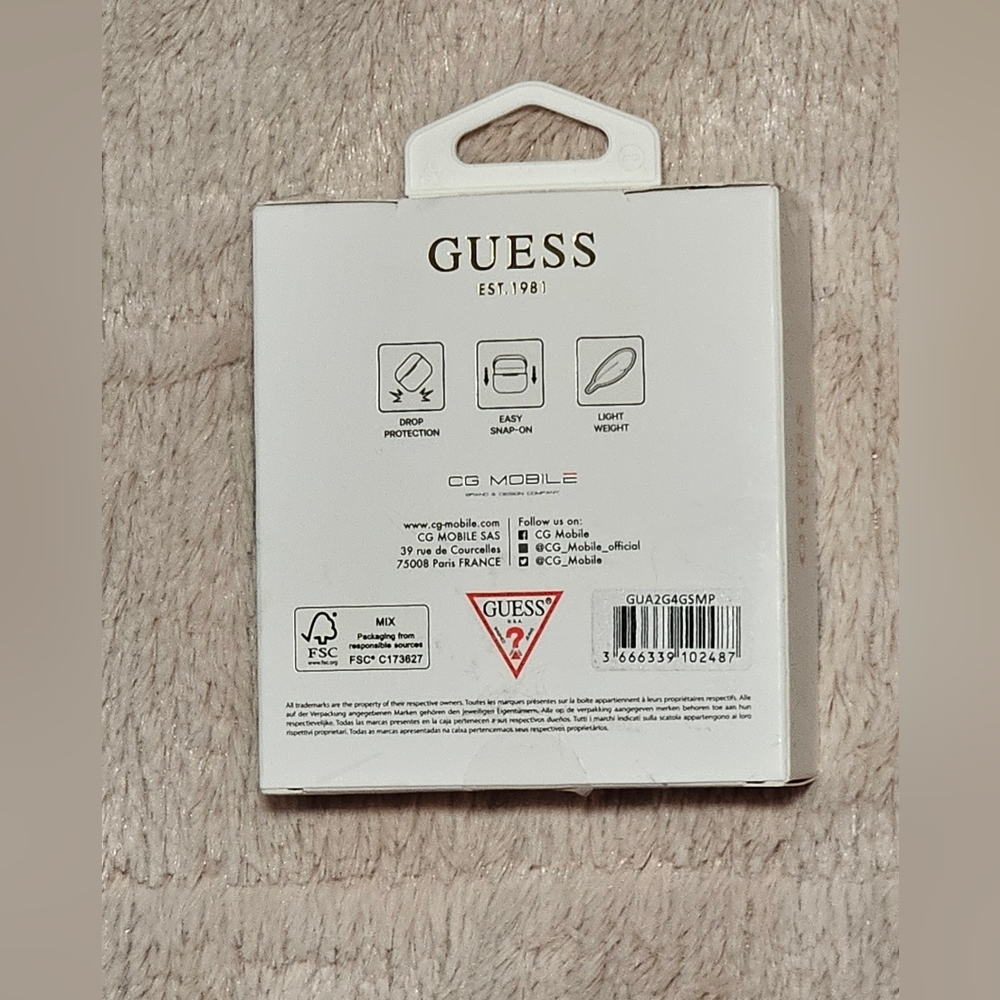 Guess Airpods Case Compatible With Airpods/Airpods 2 leather beige/gold details - Picture 2 of 5